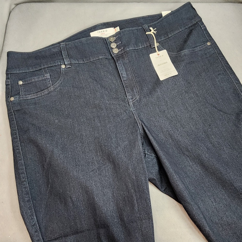 Torrid Jegging Dark Wash First At Fit High Rise Women 26S NWT